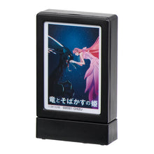 將圖片載入圖庫檢視器 新箱識 🌟12月新貨🌟 現貨 行版 BANDAI 扭蛋 地圖工作室 發光海報收藏 一套7款 無盡的施嘉莉 龍與雀斑公主 未來的未來 怪物的孩子 狼的孩子雨和雪 夏日大作戰 穿越時空的少女