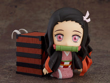 Cargar imagen en el visor de la galería, 新箱識現貨 日版 土人 黏土人 1194 Nezuko Kamado Good Smile Company 鬼滅之刃 鬼滅 禰豆子 彌豆子 禰逗子 彌逗子 灶門 木箱 GSC GS 遊郭 Q版 可動