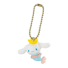 Cargar imagen en el visor de la galería, 新箱識 🌟7月新貨🌟 現貨 Bandai 全新 行版 扭蛋 SANRIO 美人魚吊飾 一套5款
