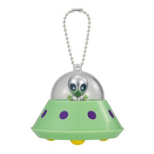 將圖片載入圖庫檢視器 新箱識 🌟2月新貨🌟 現貨 行版 BANDAI 扭蛋 UFO 發光公仔吊飾 一套4款 宇宙人 A (紫色 UFO) 宇宙人 B (綠色 UFO) 宇宙飛行員 A (藍色 UFO) 宇宙飛行員 B (銀色 UFO)
