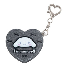 將圖片載入圖庫檢視器 新箱識 🌟7月新貨🌟 現貨 扭蛋 行版 BANDAI SANRIO 黑白滑蓋鏡吊飾系列 一套6款
