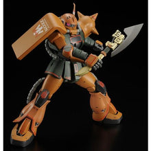 Cargar imagen en el visor de la galería, 新箱識 🌟8月新貨🌟 現貨 行版 BANDAI 全新 模型 MG 1/100 加曼專用渣古 garma zabi custom Zaku II MS-06FS gundam 高達模型
