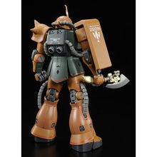 Cargar imagen en el visor de la galería, 新箱識 🌟8月新貨🌟 現貨 行版 BANDAI 全新 模型 MG 1/100 加曼專用渣古 garma zabi custom Zaku II MS-06FS gundam 高達模型
